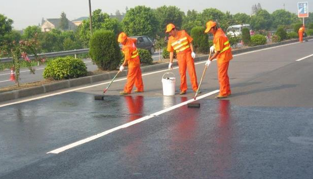  噴涂速凝防水涂料的優(yōu)勢(shì)有哪些？